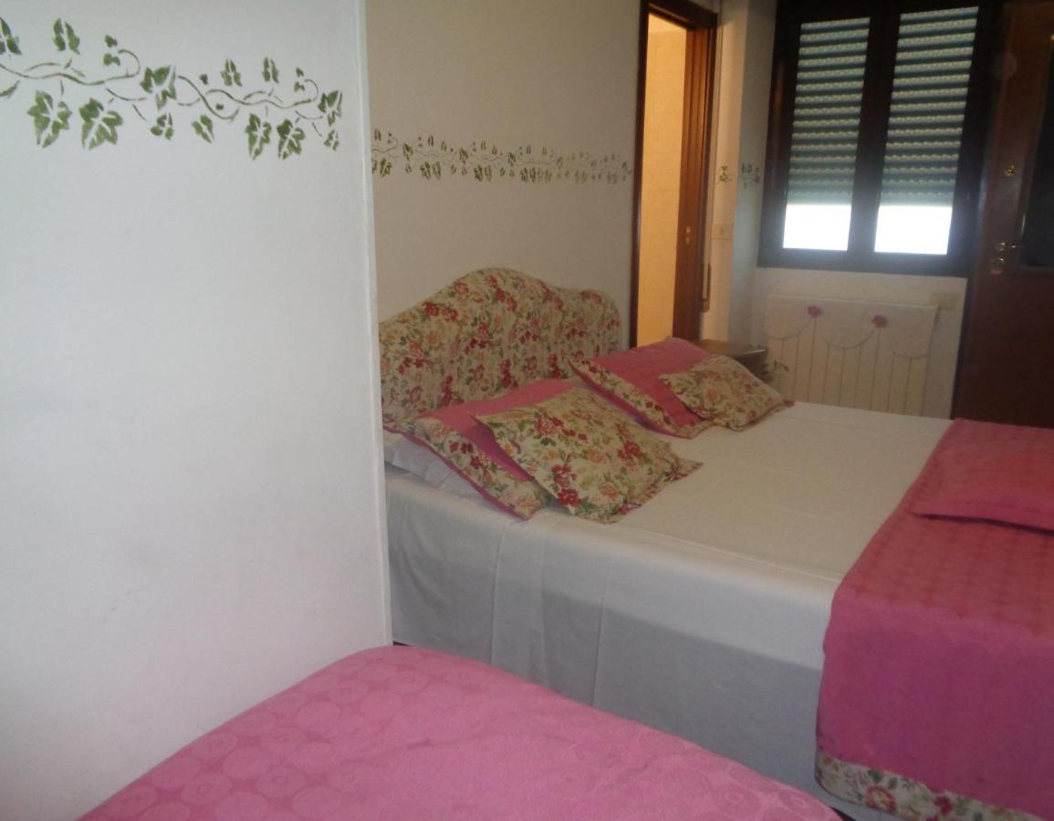 Abacab Hotel Passoscuro Bagian luar foto
