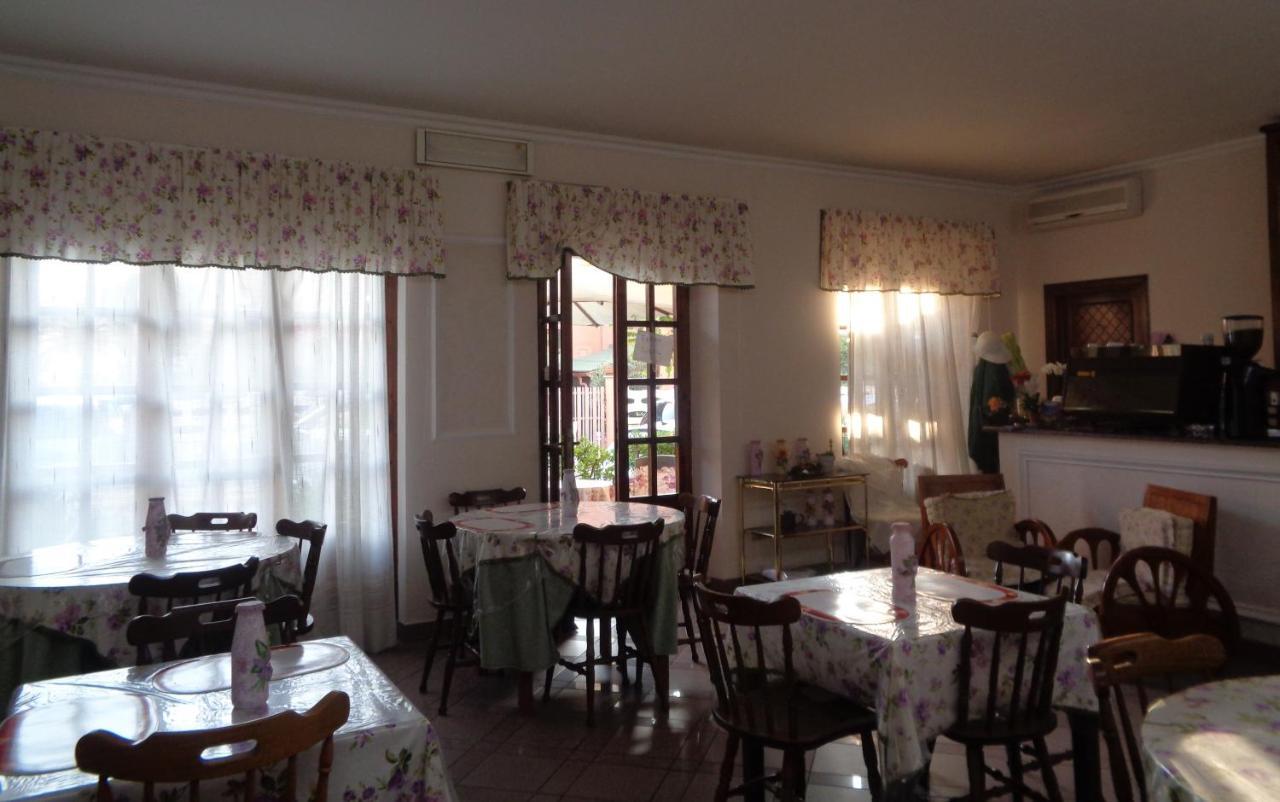 Abacab Hotel Passoscuro Bagian luar foto